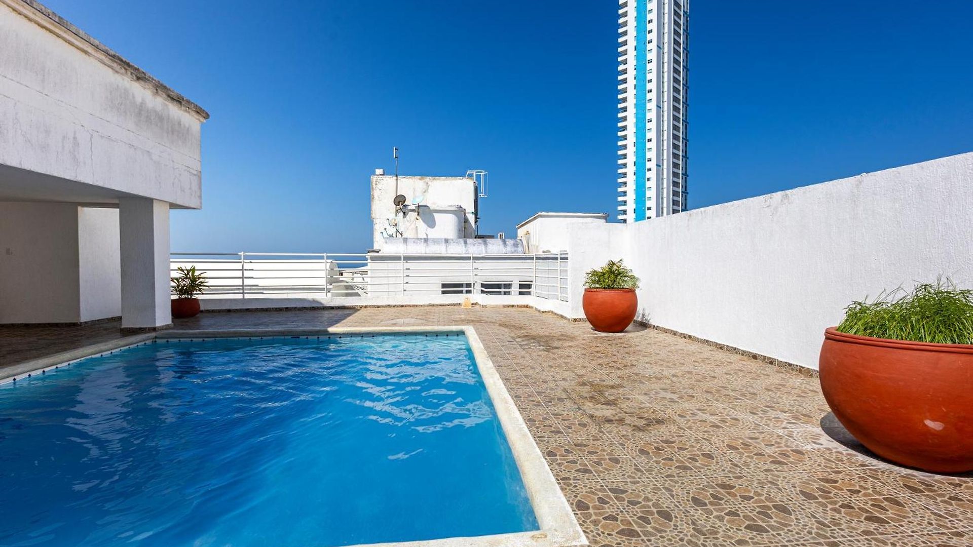 Caribbean Sunset - Livin Colombia Apartment *